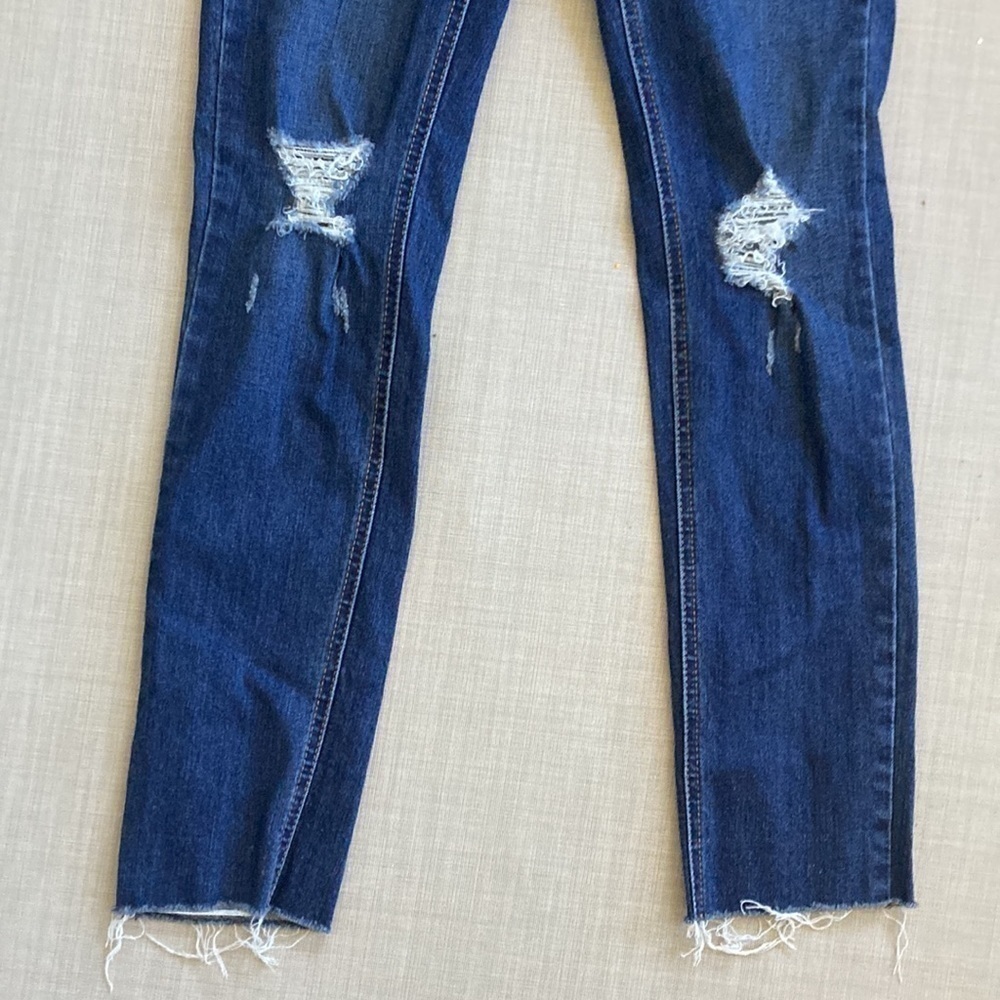 Just black size 24 distressed mid rise, skinny jeans - Picture 4 of 6